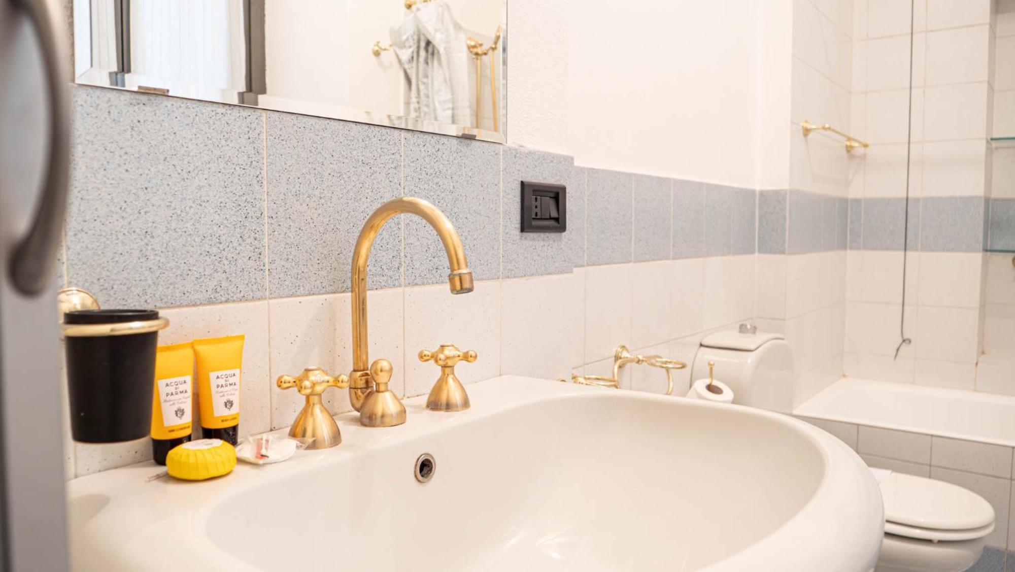 Appartamento Superhouse Piazza Duomo Area ميلان المظهر الخارجي الصورة